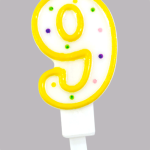 Kaars op houder no.9